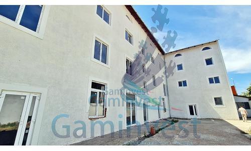 Building for rent, semi-central area, Oradea, Romania
