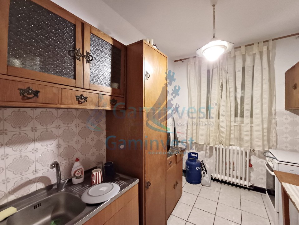 Apartament cu 3 camere de inchiriat, zona centrala, A1957