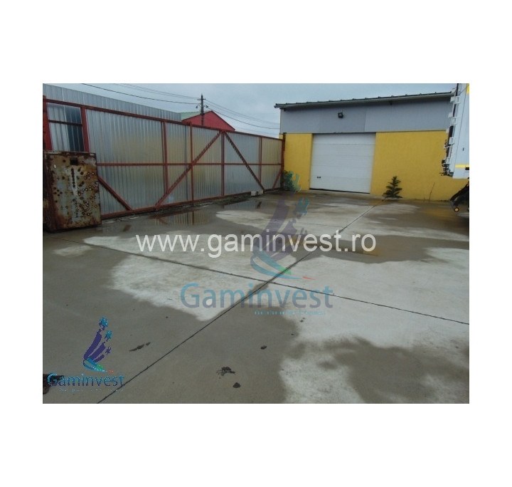 Complex de hale, cladire de birouri de vanzare,zona industriala Vest ,Oradea