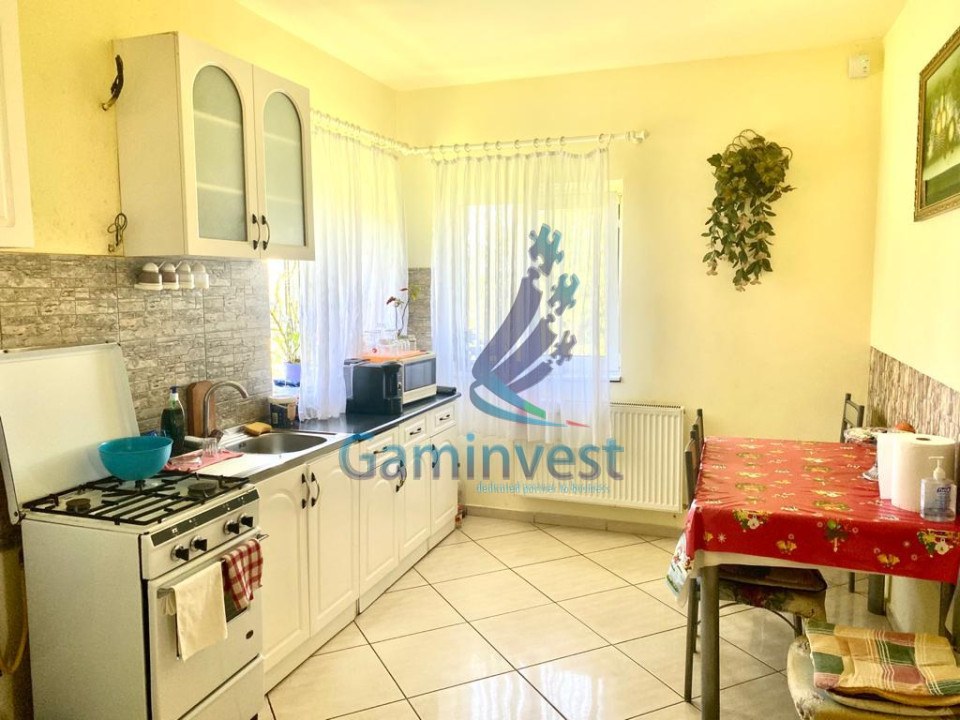 House for sale in Gheorghe Doja area, Oradea, Bihor