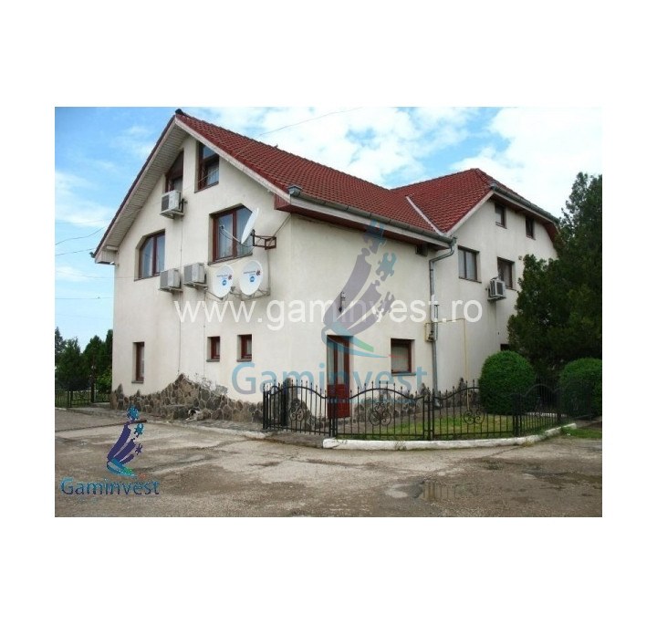Oportunitate de afacere - Pensiune agroturistica, statie de carburanti, teren si hale de vanzare in Bihor