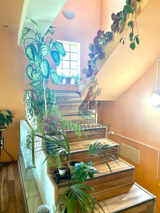 House for sale in Gheorghe Doja area, Oradea, Bihor