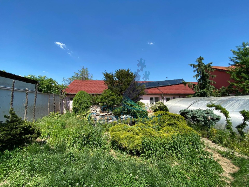 Vila cu piscina de vanzare, zona Olosig, Oradea, Bihor