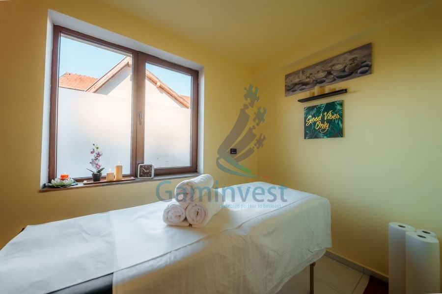 Afacere la cheie - Hotel 3*** de inchiriat cu SPA si piscina Baile 1 Mai, Bihor