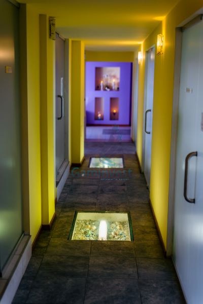 Afacere la cheie - Hotel 3*** de inchiriat cu SPA si piscina Baile 1 Mai, Bihor