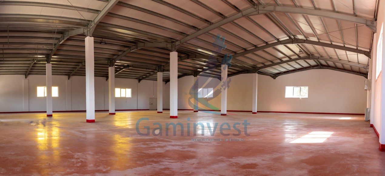 Spatiu comercial de inchiriat, pe 2 nivele, Marghita, Bihor